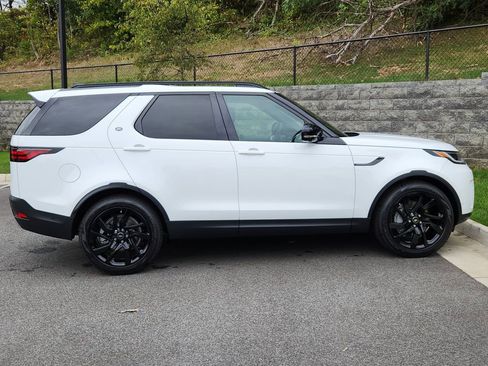 Used 2025 Land Rover Discovery S AWD/4WD image 11