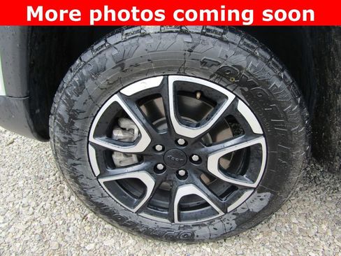 Used 2024 Jeep Compass Trailhawk AWD/4WD image 9