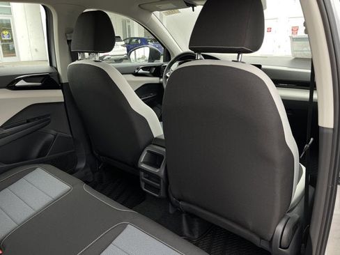 New 2026 Volkswagen Taos S image 25