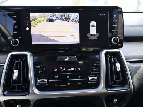 Used 2023 Kia Sorento EX w/ Panoramic Sunroof Package image 52