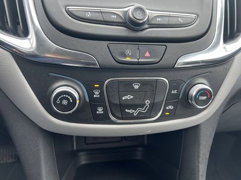 Used 2023 Chevrolet Equinox LT w/ LPO, Floor Liner Package image 24