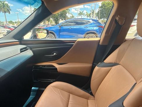 Used 2025 Lexus ES 350 w/ Technology Package FWD image 27