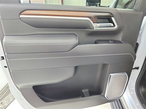 New 2026 GMC Sierra 2500 Denali w/ Denali Reserve Package image 37