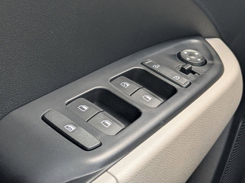 New 2026 Hyundai Venue SEL FWD image 29