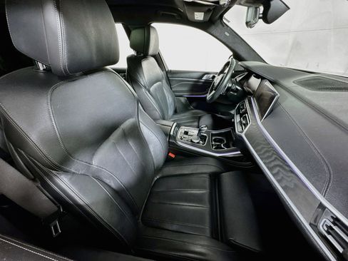 Used 2019 BMW X7 xDrive40i w/ Dynamic Handling Package AWD/4WD image 28