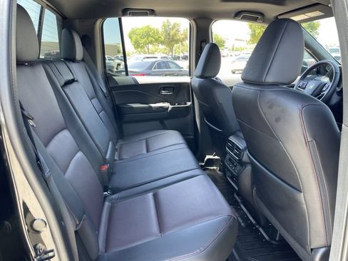 Used 2025 Honda Ridgeline Black Edition image 27