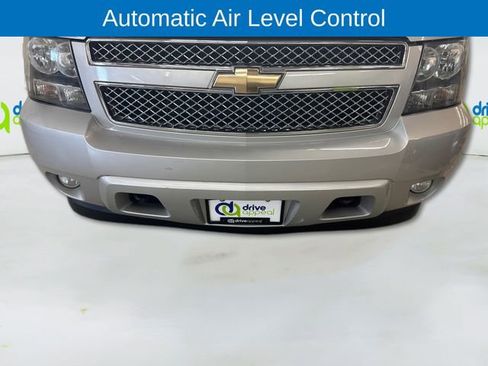 Used 2010 Chevrolet Avalanche LTZ image 14