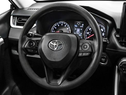 Used 2022 Toyota RAV4 XLE image 15