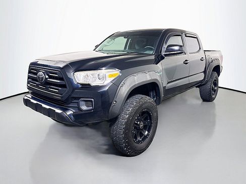 Used 2019 Toyota Tacoma SR w/ SR Convenience Package AWD/4WD image 3
