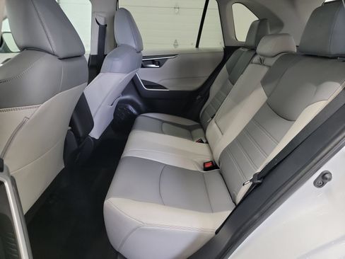 Used 2021 Toyota RAV4 XLE Premium FWD image 28