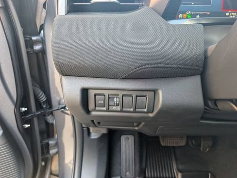 Used 2026 Subaru Outback Premium AWD/4WD image 11