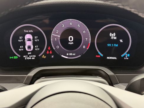 Certified 2025 Porsche 911 Carrera RWD image 22