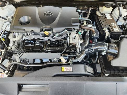 Used 2018 Toyota Camry LE FWD image 30