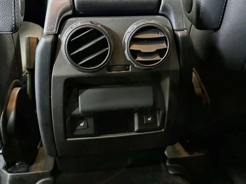 Used 2016 Land Rover LR4 AWD/4WD image 30