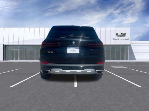 Used 2024 BMW X5 xDrive50e AWD/4WD image 7