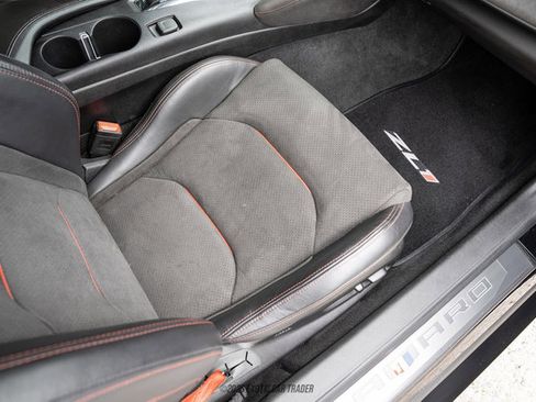 Used 2019 Chevrolet Camaro ZL1 RWD image 77
