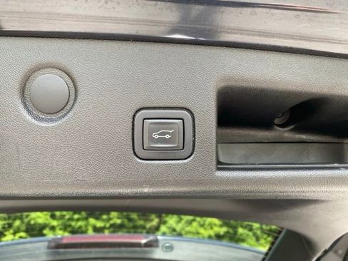 Used 2020 Chevrolet Equinox Premier AWD/4WD image 46
