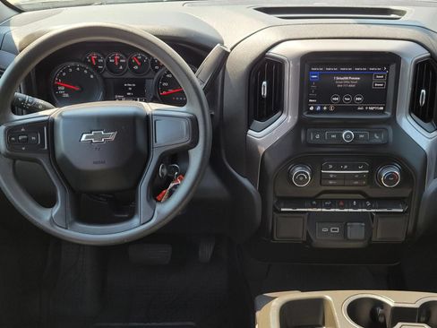Used 2021 Chevrolet Silverado 1500 Custom Trail Boss AWD/4WD image 18