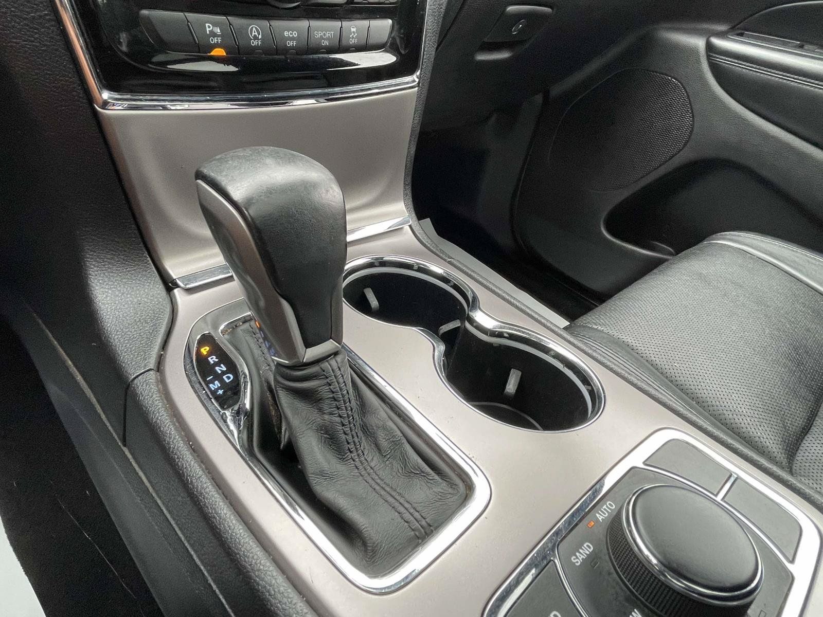 Used 2019 Jeep Grand Cherokee Limited w/ Luxury Group II AWD/4WD image 32