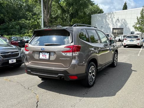 Certified 2024 Subaru Forester Premium AWD/4WD image 6