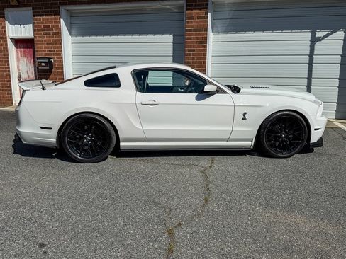 Used 2013 Ford Mustang Shelby GT500 RWD image 24