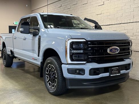 Used 2025 Ford F350 Platinum image 12