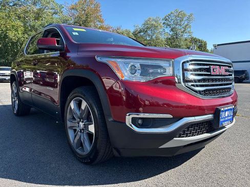 Used 2017 GMC Acadia SLT AWD/4WD image 3