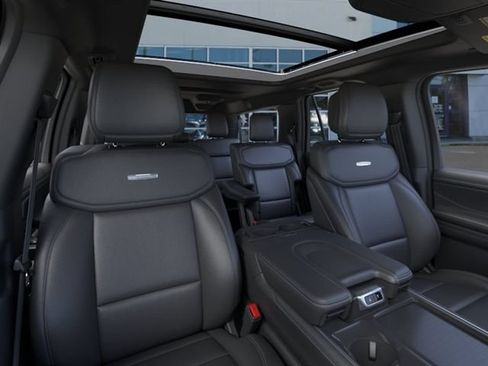 New 2026 Ford Expedition Max Platinum w/ Stealth Appearance Package AWD/4WD image 10