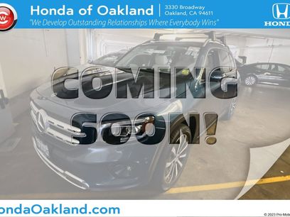 Used 2021 Mercedes-Benz GLB 250 w/ Premium Package