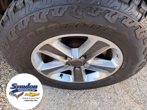 Used 2020 Jeep Wrangler Unlimited Sahara image 28