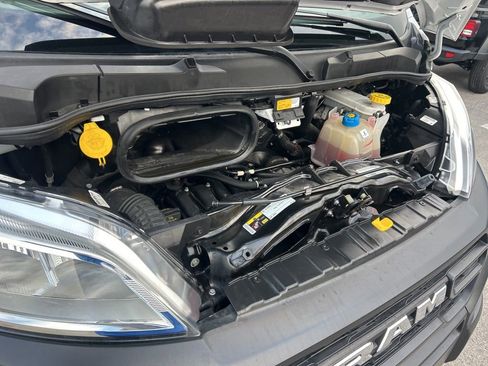 Used 2023 RAM ProMaster 2500 w/ Convenience Group image 17