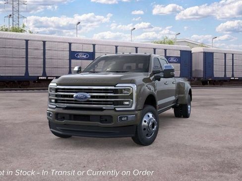 New 2026 Ford F450 Platinum w/ Platinum Plus Package AWD/4WD image 2