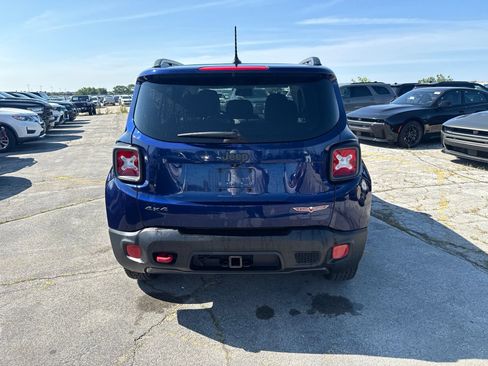 Used 2017 Jeep Renegade Trailhawk w/ Premium Trailhawk Package AWD/4WD image 7