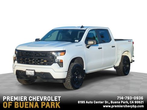 Used 2023 Chevrolet Silverado 1500 Custom AWD/4WD image 1
