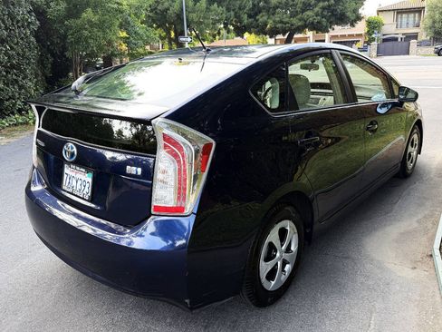 Used 2012 Toyota Prius Two FWD image 7