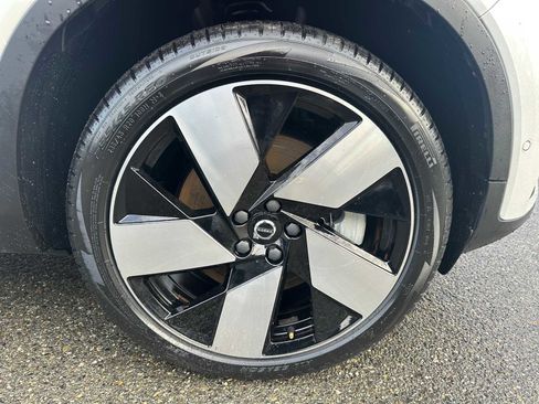 Certified 2023 Volvo XC40 Recharge Ultimate image 9