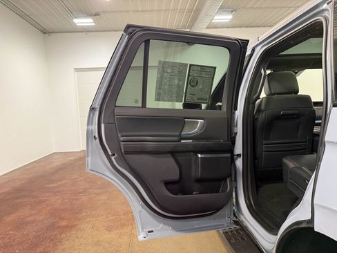 Used 2025 Ford Expedition Tremor image 46