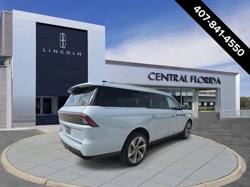 New 2026 Lincoln Navigator L Black Label AWD/4WD image 3