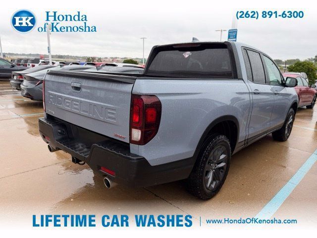 Used 2025 Honda Ridgeline Sport image 2