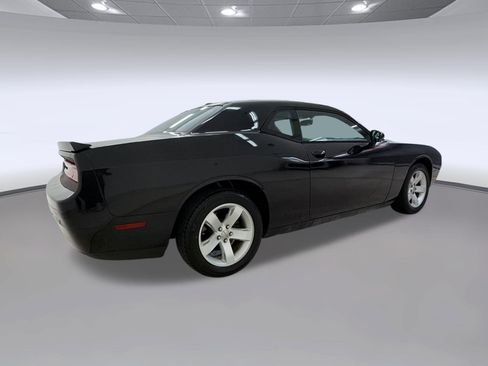 Used 2013 Dodge Challenger SXT Plus RWD image 9