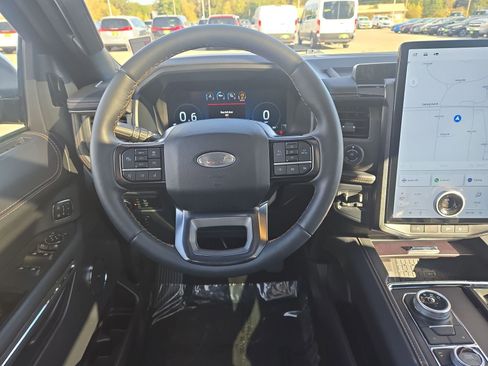 Certified 2024 Ford Expedition Max Platinum image 16