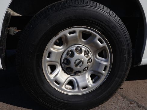 Used 2019 Nissan NV 3500 SV RWD image 31