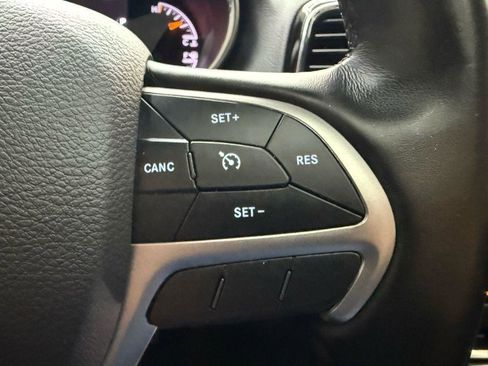 Used 2020 Jeep Grand Cherokee Limited w/ Luxury Group II image 15