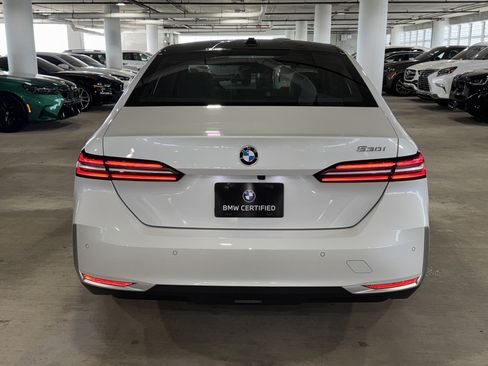 Used 2026 BMW 530i RWD image 7