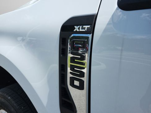 Used 2026 Ford F250 XLT AWD/4WD image 30