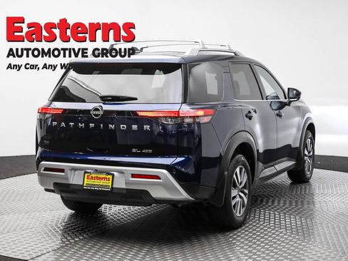 Used 2024 Nissan Pathfinder SL AWD/4WD image 5