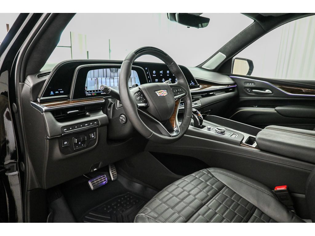 Certified 2024 Cadillac Escalade Sport Platinum w/ LPO, ONYX Package AWD/4WD image 42