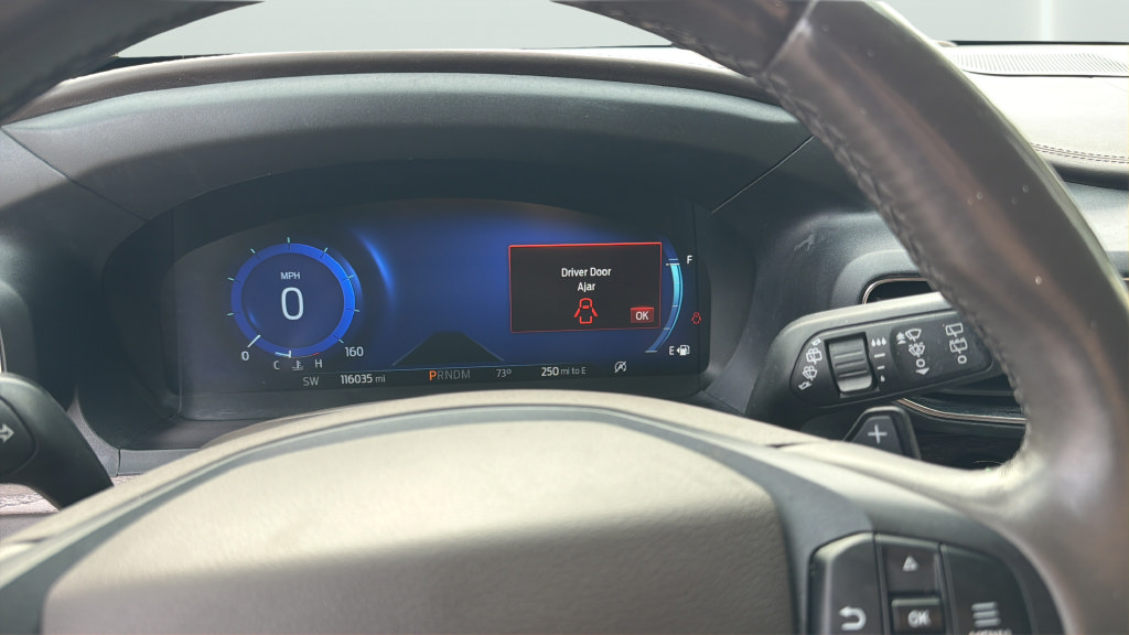 Used 2020 Ford Explorer Platinum w/ Premium Technology Package AWD/4WD image 15