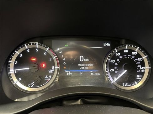 Used 2023 Toyota Highlander LE image 16