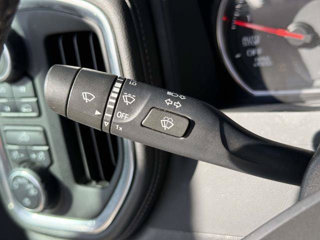 Used 2022 Chevrolet Silverado 1500 LT AWD/4WD image 19